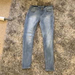Junior woman’s skinny jeans no rips Kohl’s